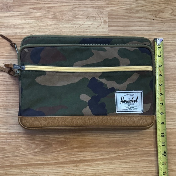 Herschel 16” Laptop Bag ✨ - Picture 11 of 11